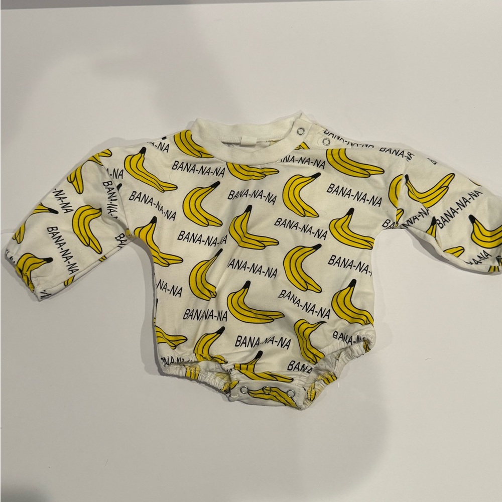 Bananas baby onsie 3-6 month bodysuit‎